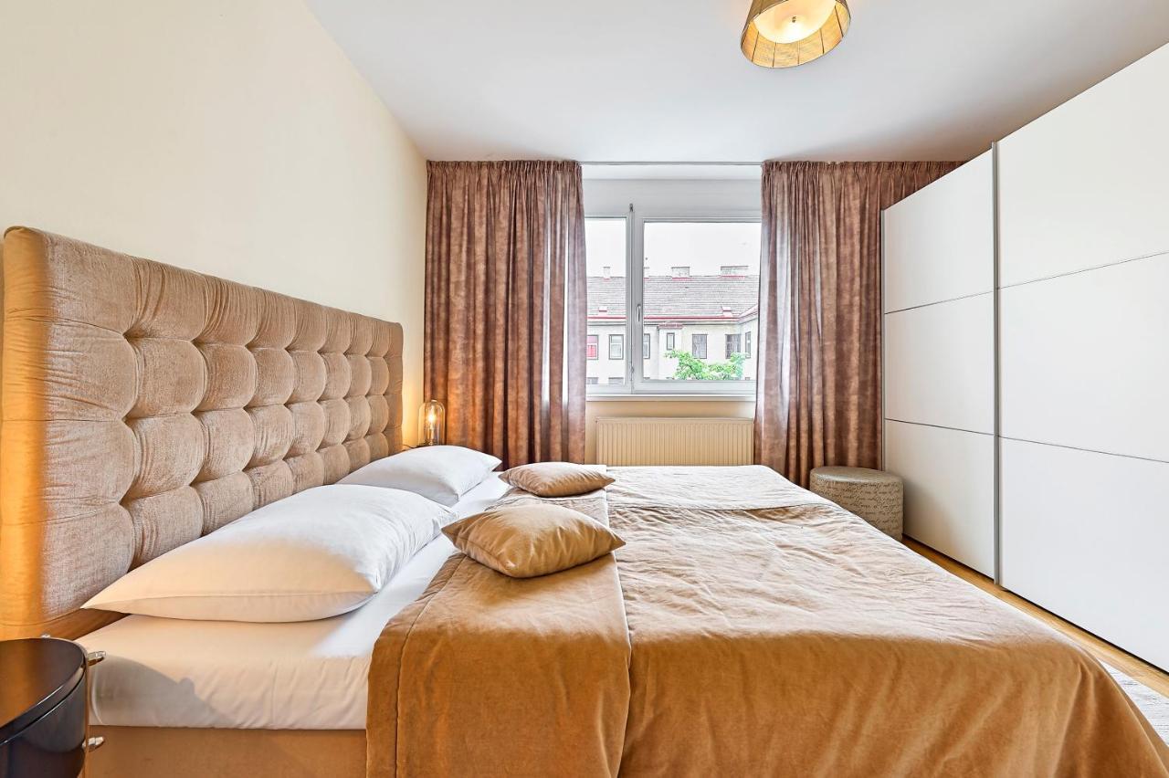 Peaceful Belvedere In Safe, Quiet & Location Vienne